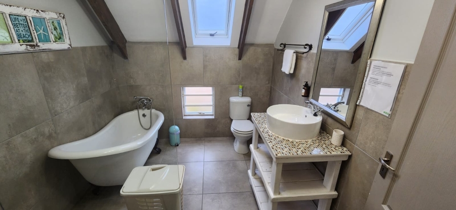 7 Bedroom Property for Sale in Jacobsbaai Western Cape